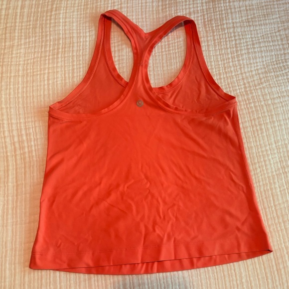 Lululemon Razorback Tank - Picture 2 of 3